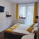 Czyrna Przy Gondoli Quarto em Acomodações Particulares *